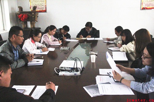 晉城市水務(wù)發(fā)展有限公司黨支部開(kāi)展“兩學(xué)一做”專(zhuān)題學(xué)習會(huì )議